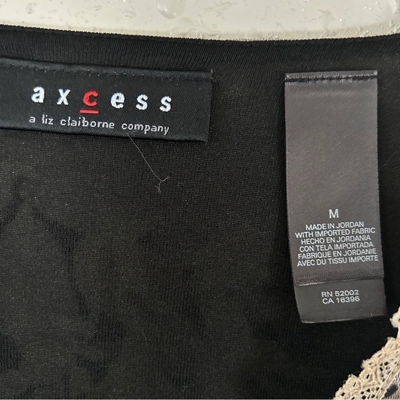 🦋 Axcess by Liz Claiborne Black Cream Floral Sheer V-Neck Blouse Y2K Medium - Picture 2 of 7